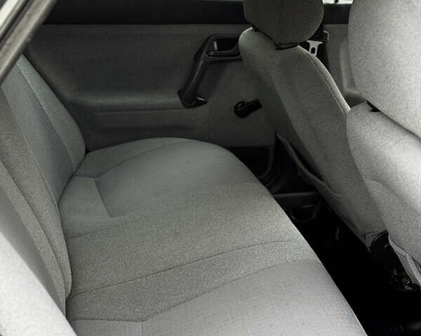 Серый ВАЗ 2110, объемом двигателя 1.6 л и пробегом 170 тыс. км за 2300 $, фото 18 на Automoto.ua