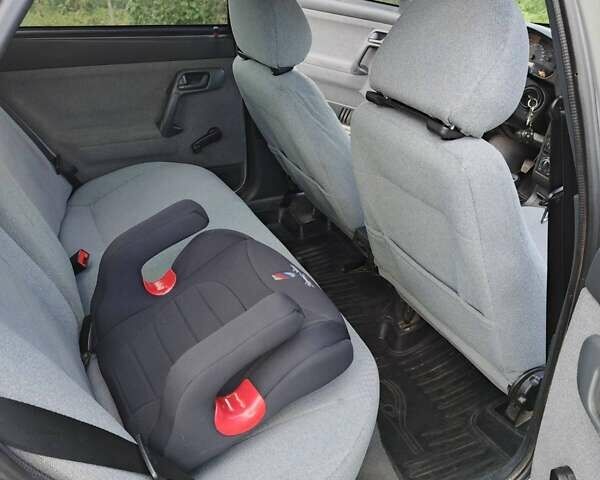 Сірий ВАЗ 2110, об'ємом двигуна 1.6 л та пробігом 130 тис. км за 3000 $, фото 23 на Automoto.ua