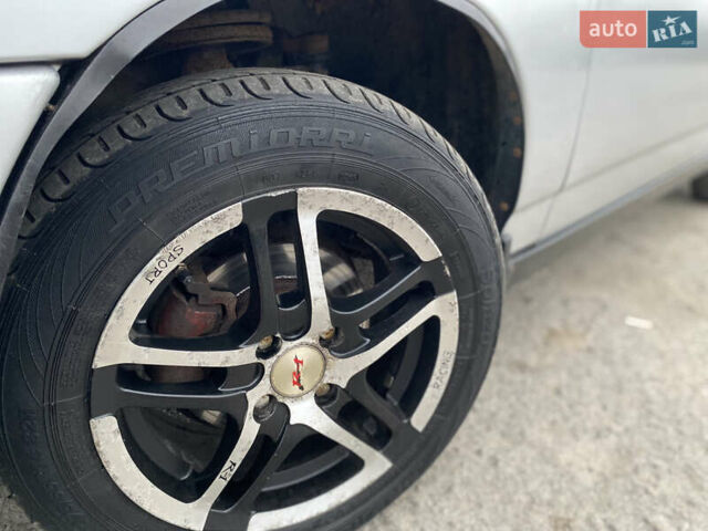 Серый ВАЗ 2110, объемом двигателя 1.6 л и пробегом 152 тыс. км за 2000 $, фото 23 на Automoto.ua