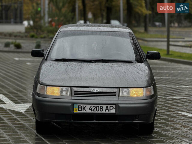 Серый ВАЗ 2110, объемом двигателя 1.6 л и пробегом 170 тыс. км за 2300 $, фото 1 на Automoto.ua