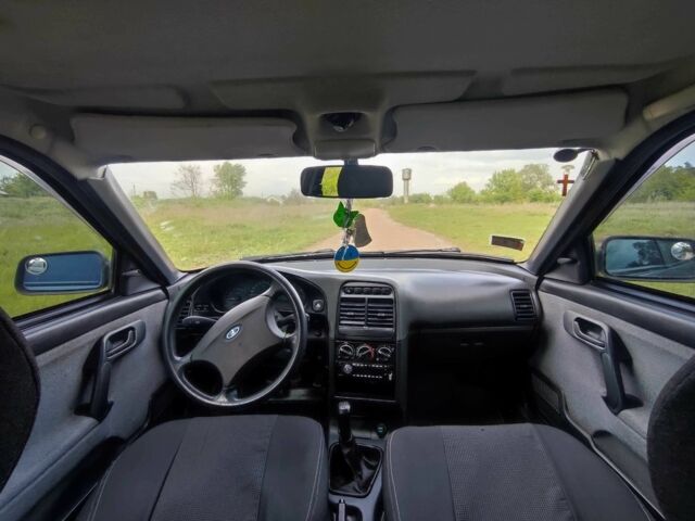 Сірий ВАЗ 2110, об'ємом двигуна 1.6 л та пробігом 170 тис. км за 1600 $, фото 7 на Automoto.ua