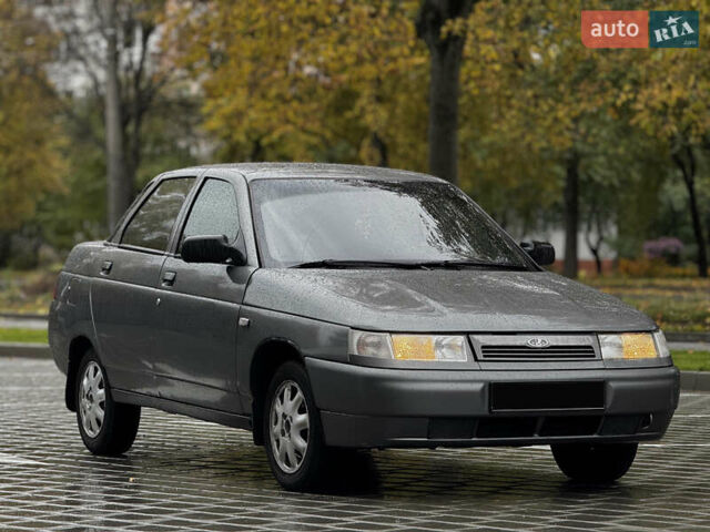Серый ВАЗ 2110, объемом двигателя 1.6 л и пробегом 90 тыс. км за 2400 $, фото 4 на Automoto.ua