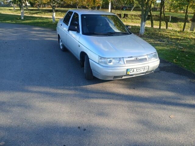 Серый ВАЗ 2110, объемом двигателя 1 л и пробегом 159 тыс. км за 2400 $, фото 5 на Automoto.ua