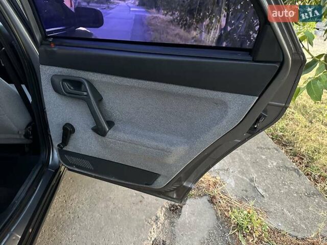 Сірий ВАЗ 2110, об'ємом двигуна 1.6 л та пробігом 108 тис. км за 2750 $, фото 38 на Automoto.ua
