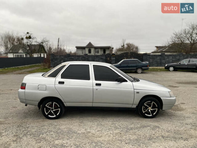 Серый ВАЗ 2110, объемом двигателя 1.6 л и пробегом 152 тыс. км за 2000 $, фото 5 на Automoto.ua