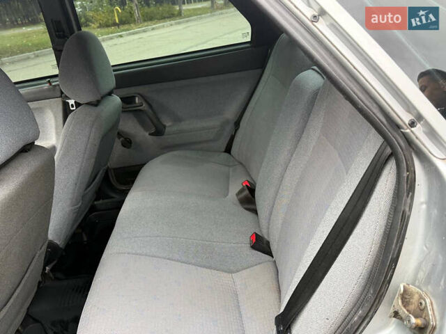 Сірий ВАЗ 2110, об'ємом двигуна 1.6 л та пробігом 240 тис. км за 2750 $, фото 18 на Automoto.ua