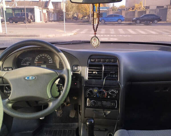 Серый ВАЗ 2110, объемом двигателя 1.6 л и пробегом 133 тыс. км за 2100 $, фото 5 на Automoto.ua