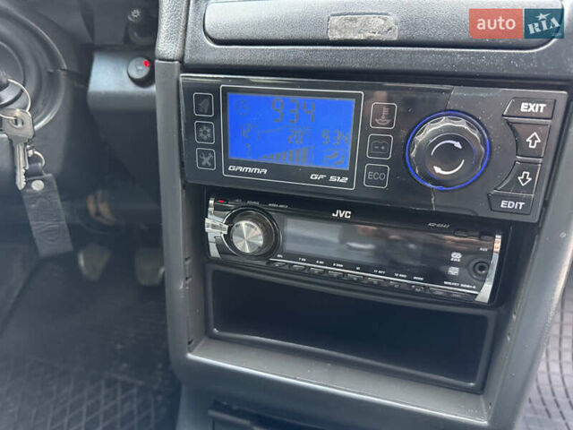 Сірий ВАЗ 2110, об'ємом двигуна 1.6 л та пробігом 192 тис. км за 2110 $, фото 20 на Automoto.ua