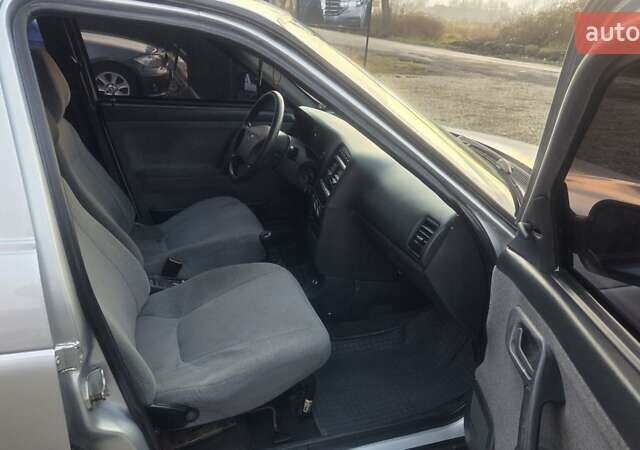 Сірий ВАЗ 2110, об'ємом двигуна 1.6 л та пробігом 111 тис. км за 1250 $, фото 12 на Automoto.ua