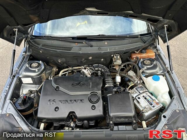 Серый ВАЗ 2110, объемом двигателя 1.6 л и пробегом 150 тыс. км за 2200 $, фото 8 на Automoto.ua