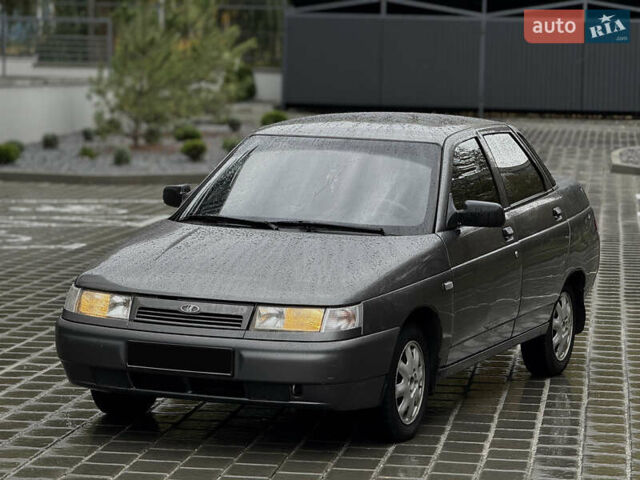 Серый ВАЗ 2110, объемом двигателя 1.6 л и пробегом 90 тыс. км за 2400 $, фото 2 на Automoto.ua