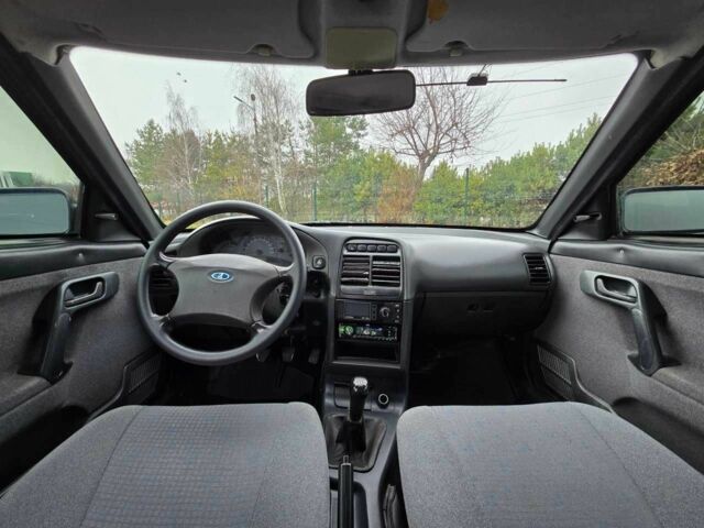 Сірий ВАЗ 2110, об'ємом двигуна 1.6 л та пробігом 194 тис. км за 2299 $, фото 12 на Automoto.ua