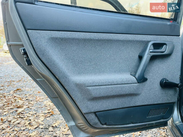 Серый ВАЗ 2110, объемом двигателя 1.6 л и пробегом 213 тыс. км за 2200 $, фото 14 на Automoto.ua