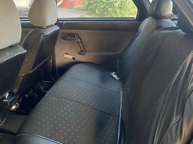 Серый ВАЗ 2110, объемом двигателя 1.6 л и пробегом 180 тыс. км за 1650 $, фото 2 на Automoto.ua