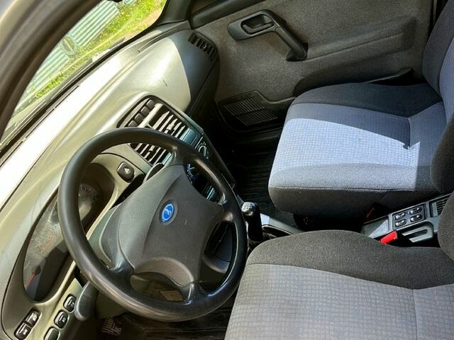 Серый ВАЗ 2110, объемом двигателя 1.5 л и пробегом 324 тыс. км за 650 $, фото 2 на Automoto.ua