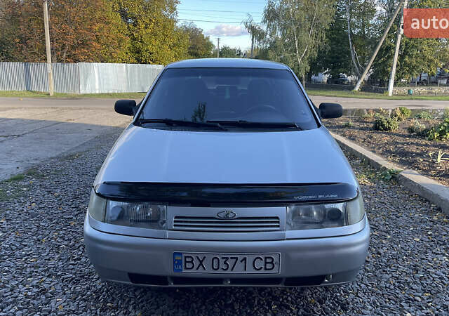 Серый ВАЗ 2110, объемом двигателя 1.6 л и пробегом 195 тыс. км за 2400 $, фото 1 на Automoto.ua