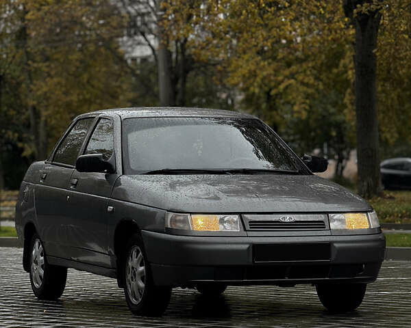 Серый ВАЗ 2110, объемом двигателя 1.6 л и пробегом 90 тыс. км за 2400 $, фото 1 на Automoto.ua