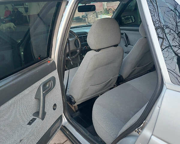 Серый ВАЗ 2110, объемом двигателя 1.6 л и пробегом 237 тыс. км за 2900 $, фото 11 на Automoto.ua