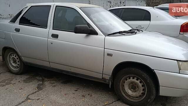 Серый ВАЗ 2110, объемом двигателя 1.6 л и пробегом 150 тыс. км за 1200 $, фото 2 на Automoto.ua