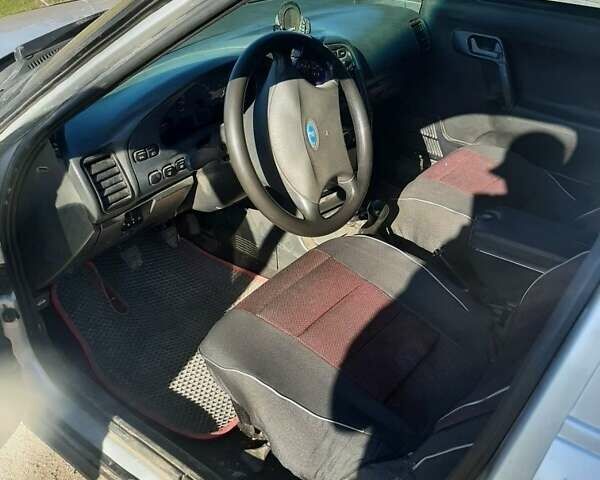 Серый ВАЗ 2110, объемом двигателя 1.6 л и пробегом 183 тыс. км за 1550 $, фото 4 на Automoto.ua