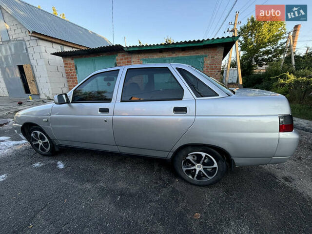 Серый ВАЗ 2110, объемом двигателя 1.6 л и пробегом 176 тыс. км за 2450 $, фото 4 на Automoto.ua