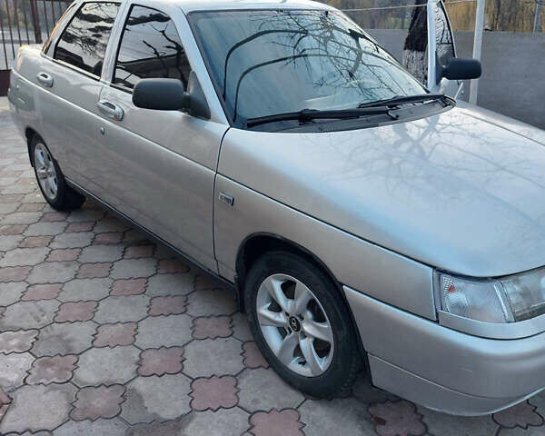 Серый ВАЗ 2110, объемом двигателя 1.6 л и пробегом 237 тыс. км за 2900 $, фото 1 на Automoto.ua