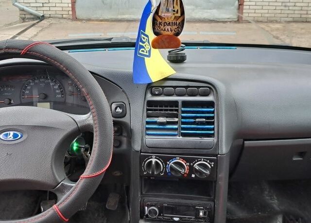 Сірий ВАЗ 2110, об'ємом двигуна 1.6 л та пробігом 158 тис. км за 2200 $, фото 6 на Automoto.ua