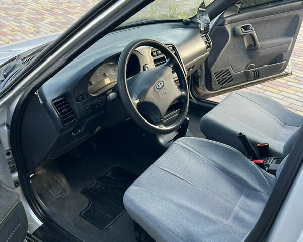 Серый ВАЗ 2110, объемом двигателя 1.6 л и пробегом 271 тыс. км за 2400 $, фото 9 на Automoto.ua