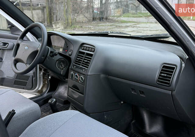 Серый ВАЗ 2110, объемом двигателя 1.6 л и пробегом 42 тыс. км за 3499 $, фото 14 на Automoto.ua