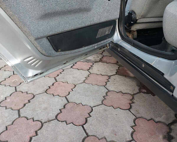 Серый ВАЗ 2110, объемом двигателя 1.6 л и пробегом 237 тыс. км за 2700 $, фото 11 на Automoto.ua