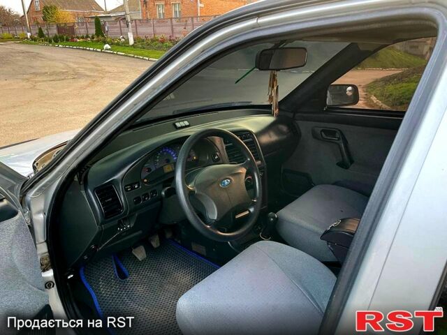 Серый ВАЗ 2110, объемом двигателя 1.6 л и пробегом 160 тыс. км за 2200 $, фото 2 на Automoto.ua