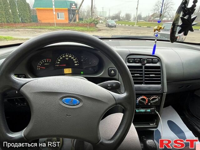 Серый ВАЗ 2110, объемом двигателя 1.6 л и пробегом 160 тыс. км за 3000 $, фото 2 на Automoto.ua