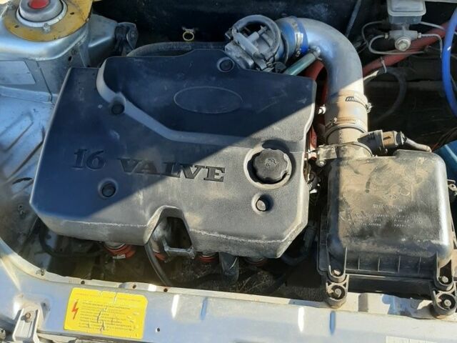 Серый ВАЗ 2110, объемом двигателя 1.6 л и пробегом 183 тыс. км за 1550 $, фото 4 на Automoto.ua