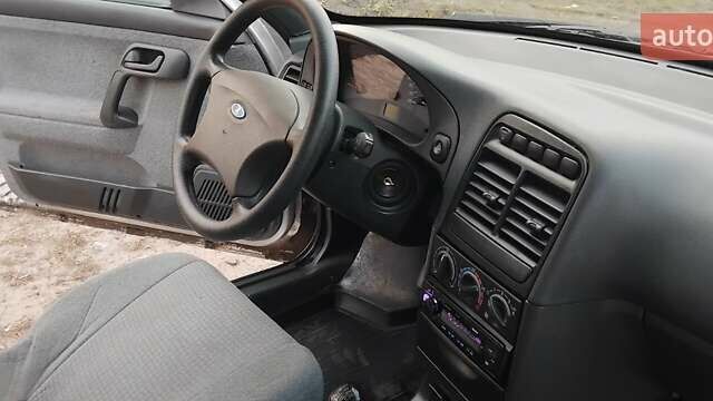 Серый ВАЗ 2110, объемом двигателя 1.6 л и пробегом 90 тыс. км за 3200 $, фото 2 на Automoto.ua