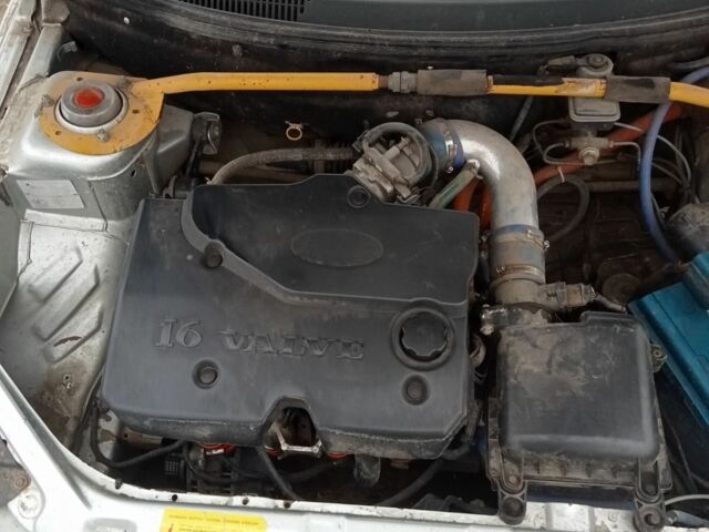 Серый ВАЗ 2110, объемом двигателя 1.6 л и пробегом 183 тыс. км за 1550 $, фото 1 на Automoto.ua