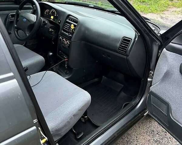 Сірий ВАЗ 2110, об'ємом двигуна 1.6 л та пробігом 134 тис. км за 2950 $, фото 20 на Automoto.ua