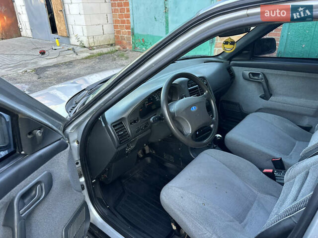 Сірий ВАЗ 2110, об'ємом двигуна 1.6 л та пробігом 176 тис. км за 2100 $, фото 15 на Automoto.ua