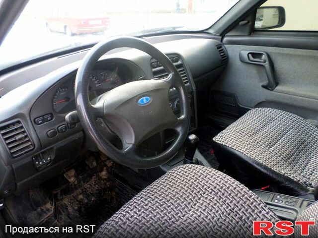 Серый ВАЗ 2110, объемом двигателя 1.6 л и пробегом 145 тыс. км за 2900 $, фото 4 на Automoto.ua