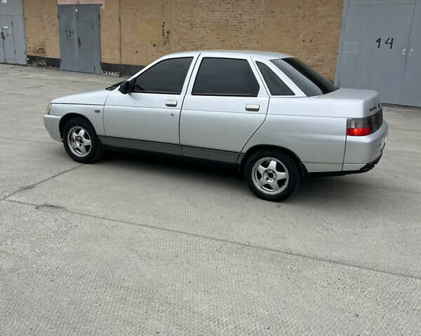 Серый ВАЗ 2110, объемом двигателя 1.6 л и пробегом 200 тыс. км за 1999 $, фото 3 на Automoto.ua
