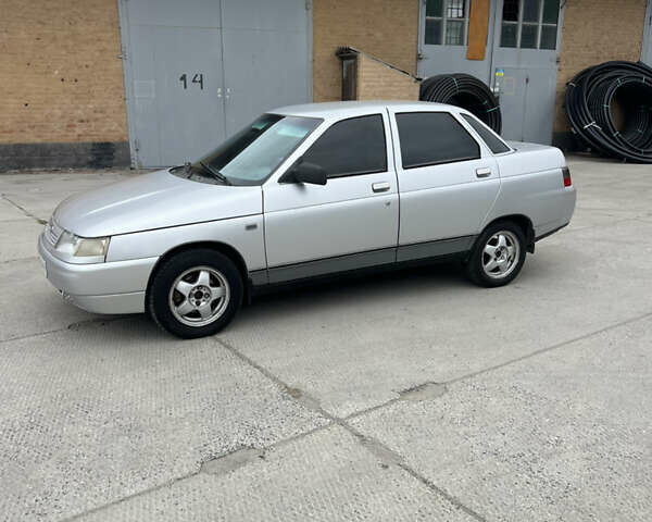 Серый ВАЗ 2110, объемом двигателя 1.6 л и пробегом 200 тыс. км за 1999 $, фото 1 на Automoto.ua