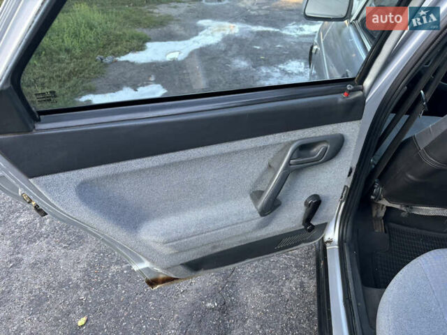 Сірий ВАЗ 2110, об'ємом двигуна 1.6 л та пробігом 176 тис. км за 2100 $, фото 20 на Automoto.ua