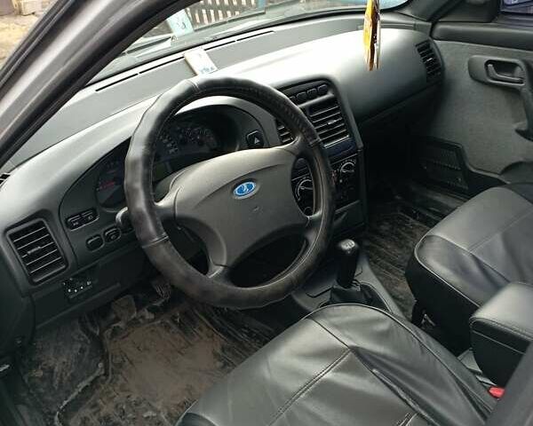 Серый ВАЗ 2110, объемом двигателя 1.6 л и пробегом 131 тыс. км за 3100 $, фото 5 на Automoto.ua