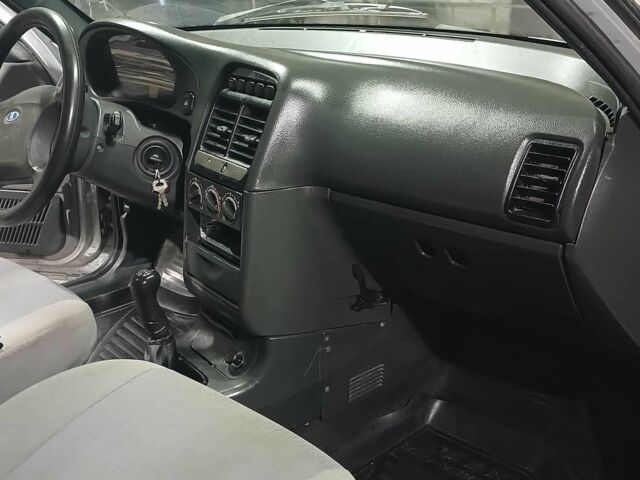 Сірий ВАЗ 2110, об'ємом двигуна 1.6 л та пробігом 100 тис. км за 1500 $, фото 17 на Automoto.ua