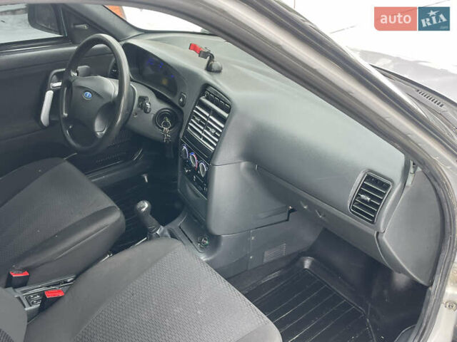 Серый ВАЗ 2110, объемом двигателя 1.6 л и пробегом 206 тыс. км за 2200 $, фото 12 на Automoto.ua