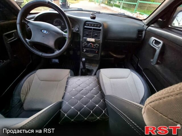 Серый ВАЗ 2110, объемом двигателя 1.6 л и пробегом 160 тыс. км за 2700 $, фото 5 на Automoto.ua