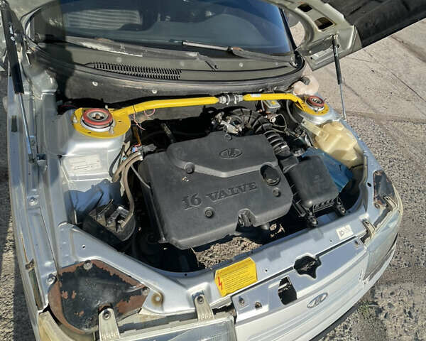 Сірий ВАЗ 2110, об'ємом двигуна 1.6 л та пробігом 220 тис. км за 3000 $, фото 2 на Automoto.ua