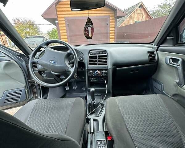 Сірий ВАЗ 2110, об'ємом двигуна 1.6 л та пробігом 151 тис. км за 4000 $, фото 2 на Automoto.ua