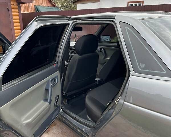 Сірий ВАЗ 2110, об'ємом двигуна 1.6 л та пробігом 151 тис. км за 4000 $, фото 11 на Automoto.ua