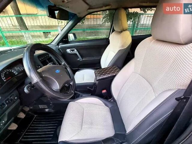 Серый ВАЗ 2110, объемом двигателя 1.6 л и пробегом 160 тыс. км за 2700 $, фото 3 на Automoto.ua