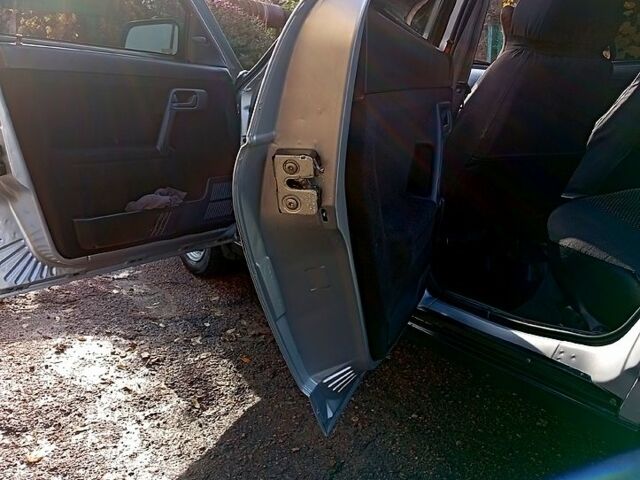 Сірий ВАЗ 2110, об'ємом двигуна 1.6 л та пробігом 100 тис. км за 3350 $, фото 7 на Automoto.ua